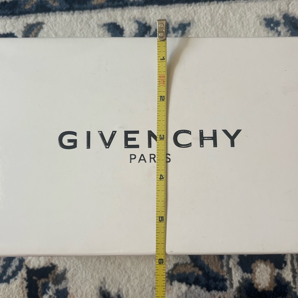 Givenchy Empty Box - Picture 5 of 5
